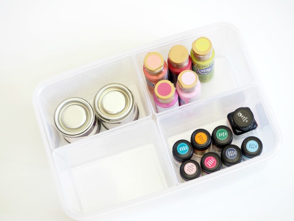 Farben aufräumen in portablen Boxen